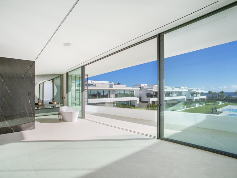 Villa for Sale in Marbella, Malaga 28
