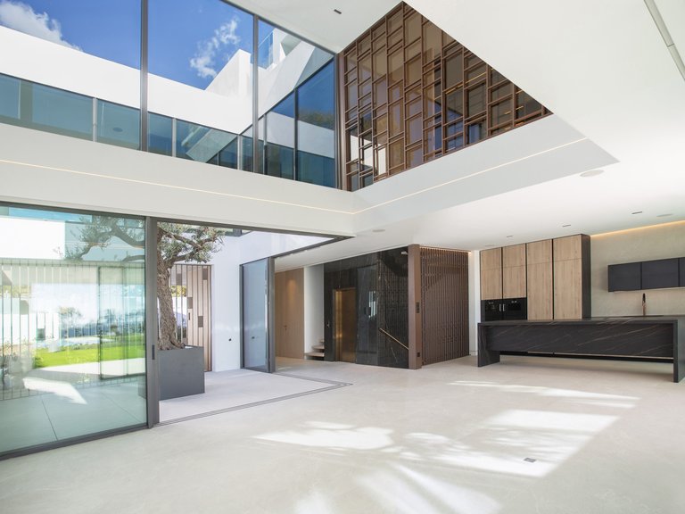 Villa for Sale in Marbella, Malaga 22