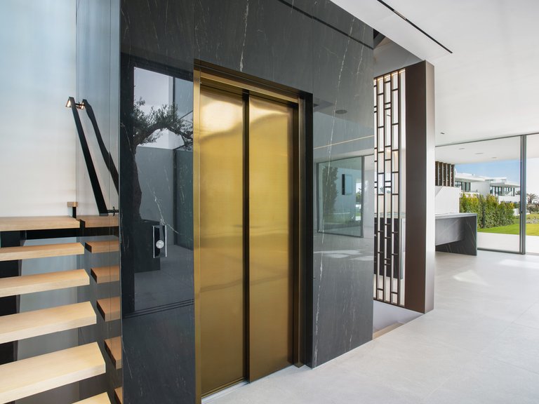 Villa for Sale in Marbella, Malaga 26