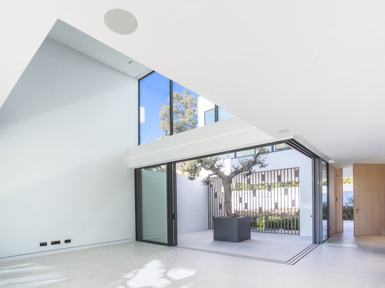 Villa for Sale in Marbella, Malaga 25