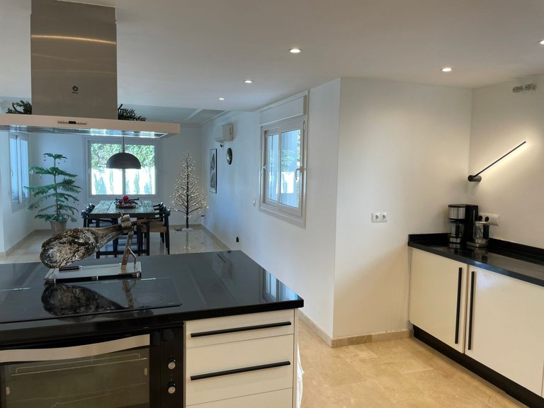 Villa for Sale in Marbella, Malaga 11