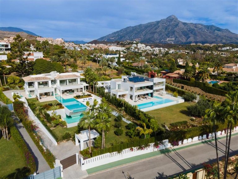 Villa for Sale in Marbella, Malaga 19