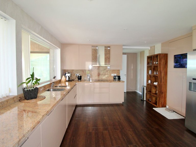 Villa for Sale in Estepona, Malaga 5