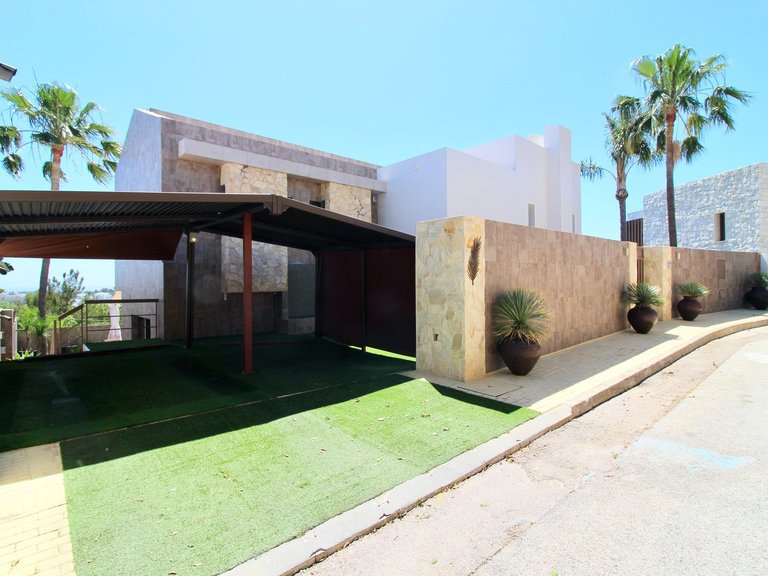 Villa for Sale in Estepona, Malaga 25