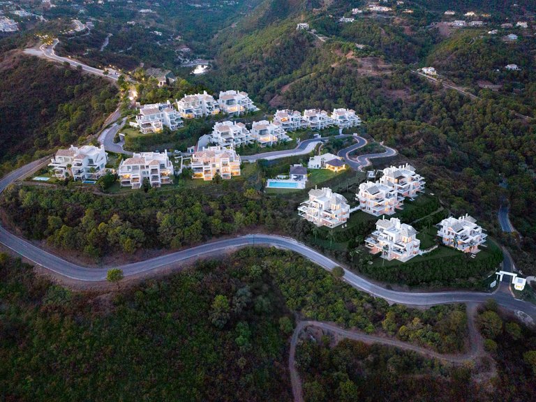 Penthouse for Sale in Benahavis, Malaga 8