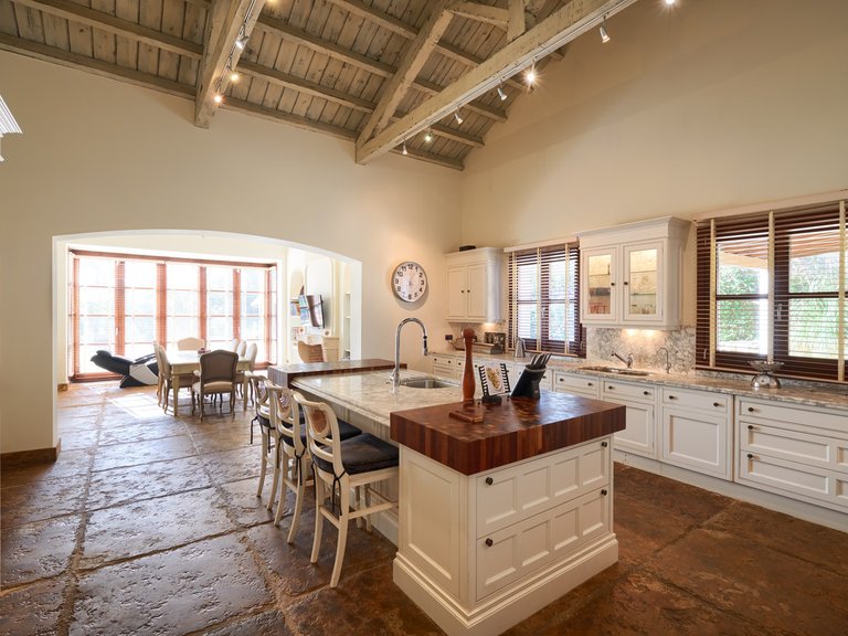 Villa for Sale in Sotogrande, Cadiz 5