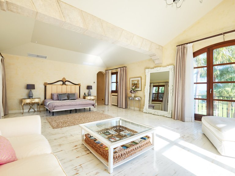 Villa for Sale in Sotogrande, Cadiz 21