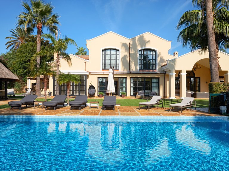Villa for Sale in Sotogrande, Cadiz 2
