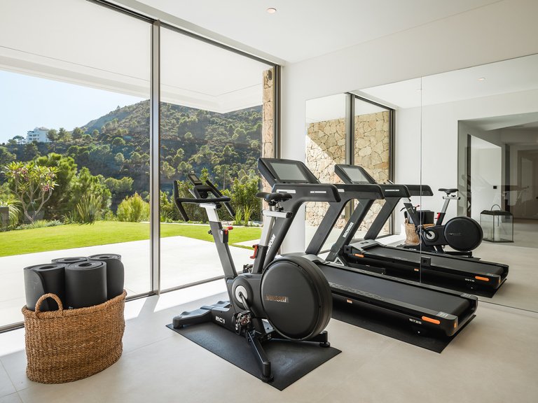 Villa for Sale in Benahavis, Malaga 28