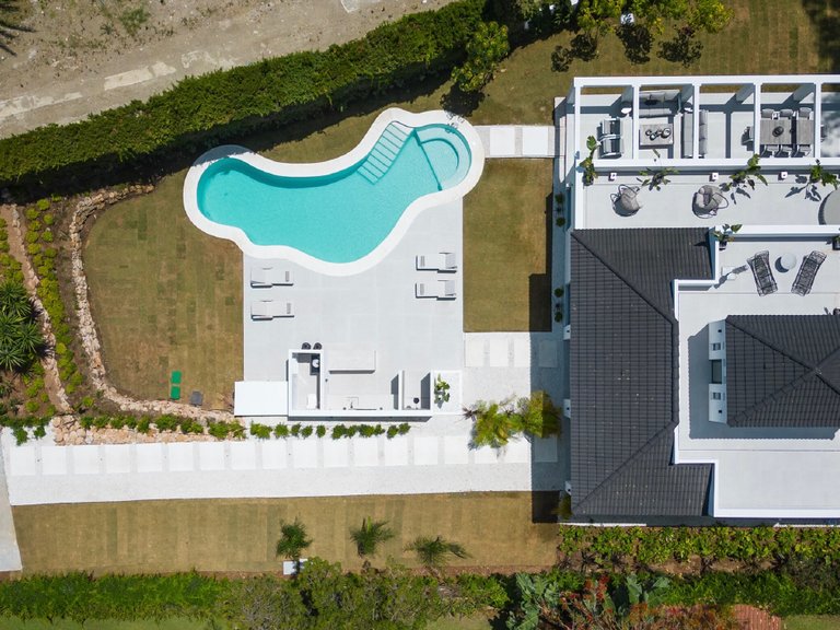 Villa for Sale in Marbella, Malaga 3