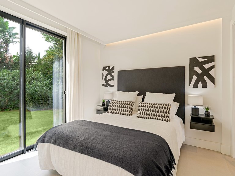 Villa for Sale in Marbella, Malaga 12