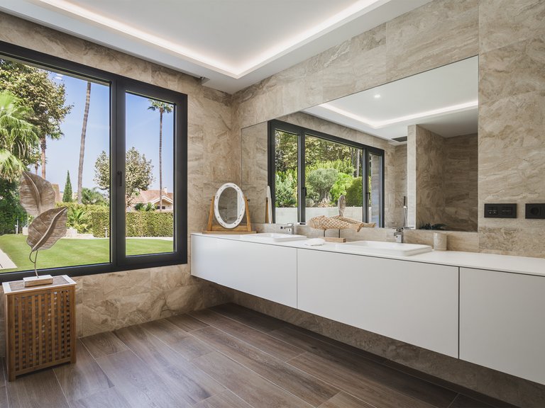 Villa for Sale in Sotogrande, Cadiz 8
