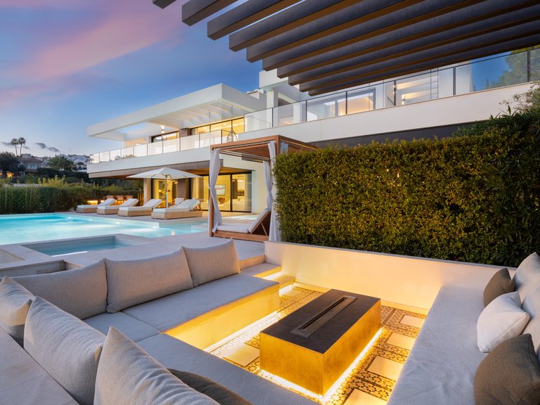 Villa for Sale in Nueva Andalucia Malaga 4
