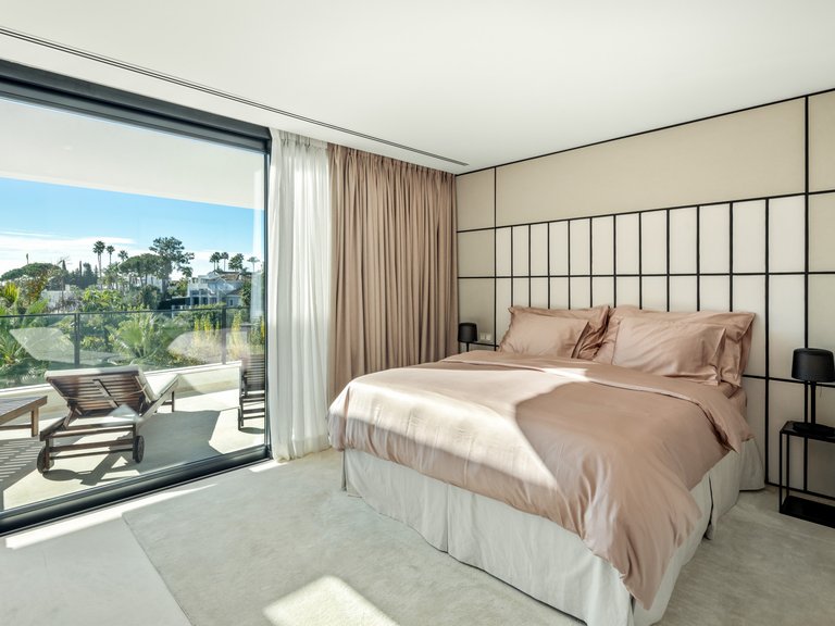 Villa for Sale in Nueva Andalucia Malaga 12