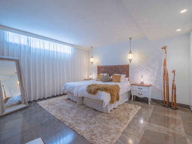 Villa for Sale in Marbella Golden Mile Malaga 51