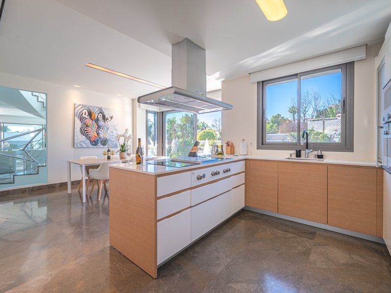 Villa for Sale in Marbella Golden Mile Malaga 33