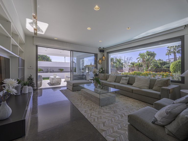 Villa for Sale in Marbella Golden Mile Malaga 42