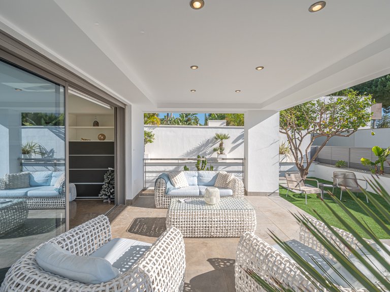 Villa for Sale in Marbella Golden Mile Malaga 29