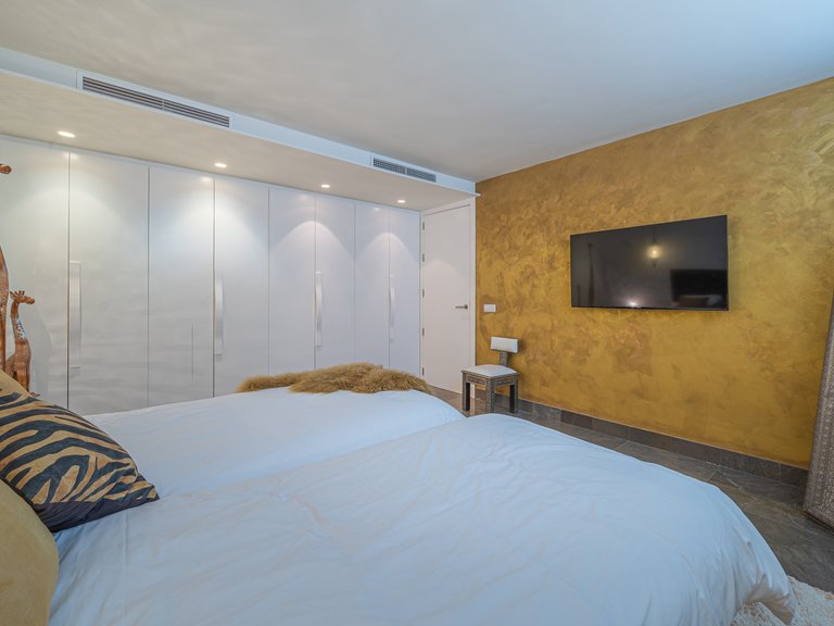 Villa for Sale in Marbella Golden Mile Malaga 52