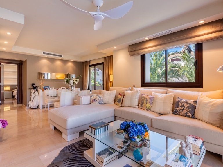 Apartment for Sale in Nueva Andalucia Malaga 1