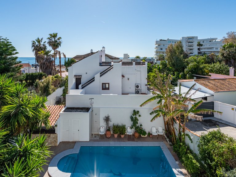 Villa for Sale in San Pedro de Alcantara Malaga 32