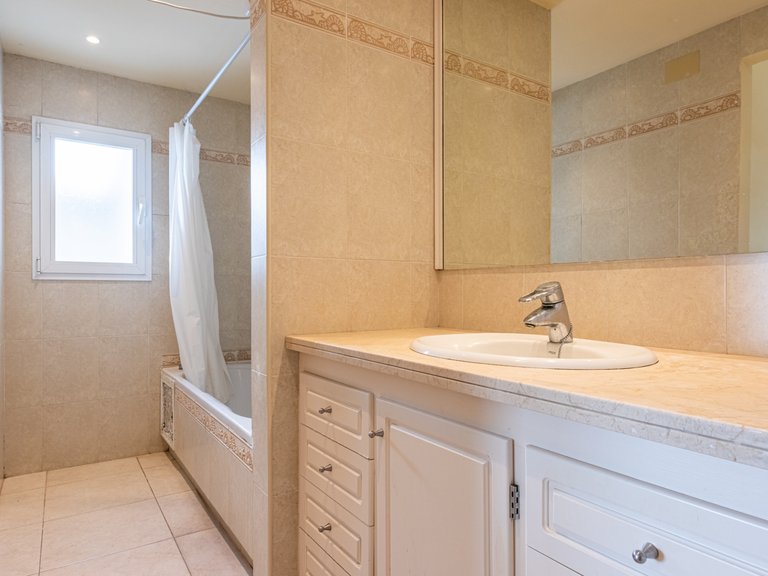 Villa for Sale in San Pedro de Alcantara Malaga 17