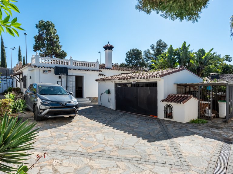 Villa for Sale in Marbella Golden Mile Malaga 30