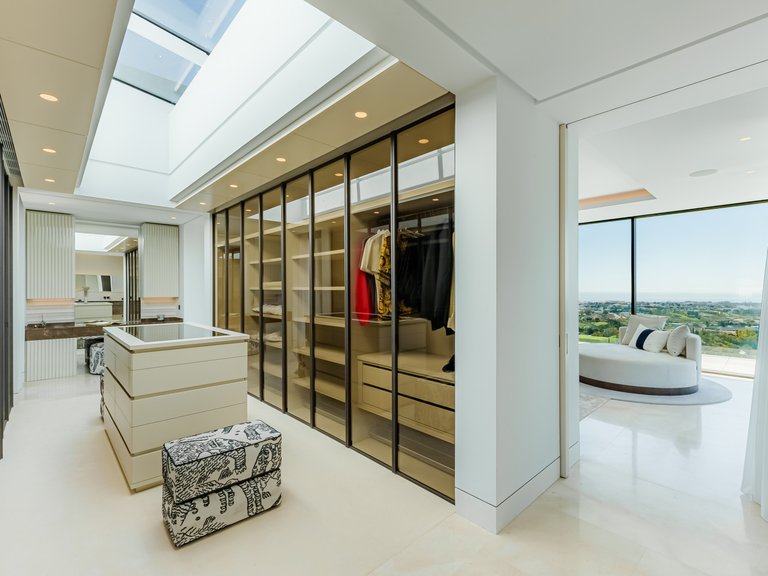 Villa for Sale in Benahavis Malaga 9