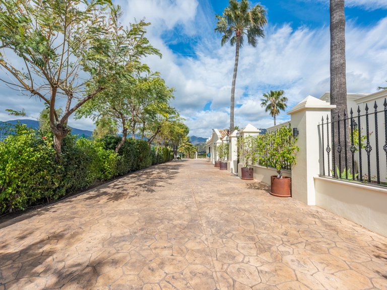 Villa for Sale in Estepona Malaga 51