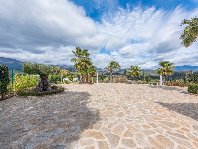 Villa for Sale in Estepona Malaga 56