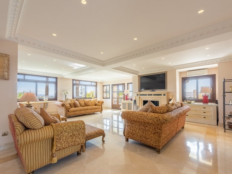 Villa for Sale in Estepona Malaga 6