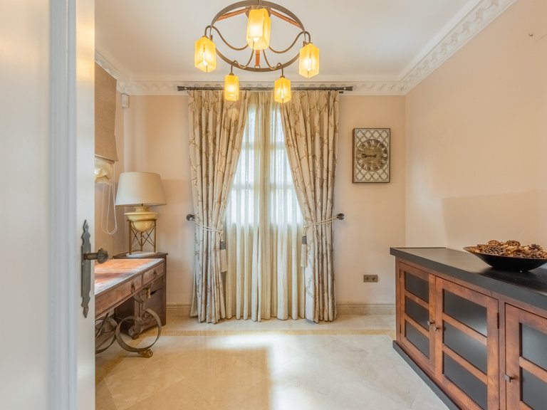 Villa for Sale in Estepona Malaga 17