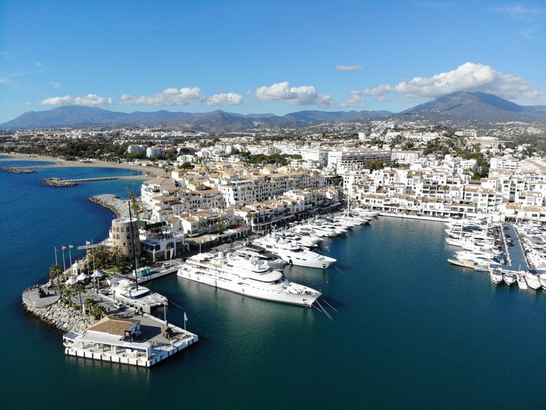 Penthouse for Sale in Nueva Andalucia Malaga 8