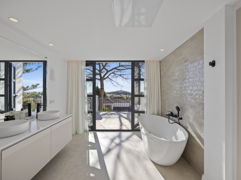 Villa for Sale in Benahavis Malaga 8
