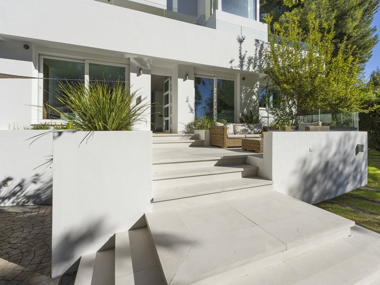 Villa for Sale in Nueva Andalucia Malaga 24