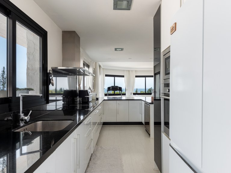 Penthouse for Sale in Marbella Golden Mile Malaga 13