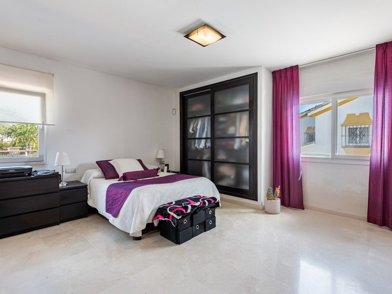 Villa for Sale in San Pedro de Alcantara Malaga 24