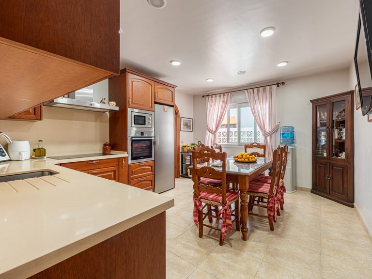 Villa for Sale in San Pedro de Alcantara Malaga 10