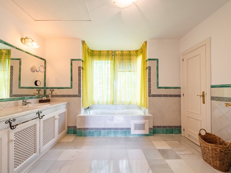 Villa for Sale in Casares Malaga 19