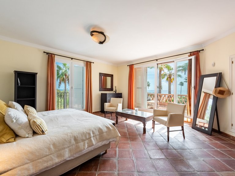 Villa for Sale in Casares Malaga 11