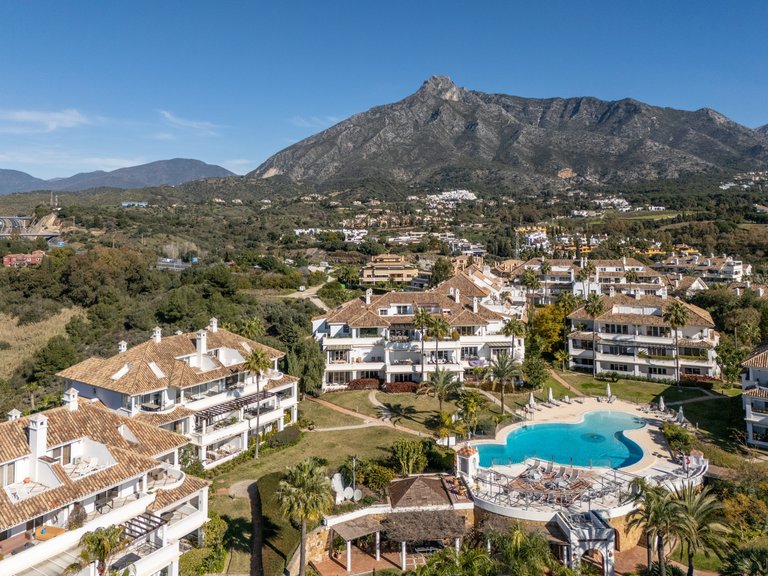 Penthouse for Sale in Marbella Golden Mile Malaga 1