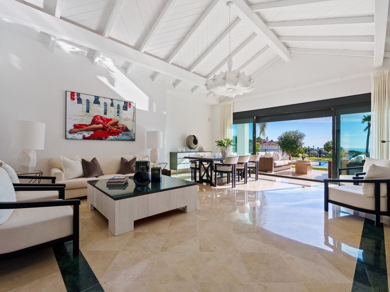Villa for Sale in Nueva Andalucia Malaga 4