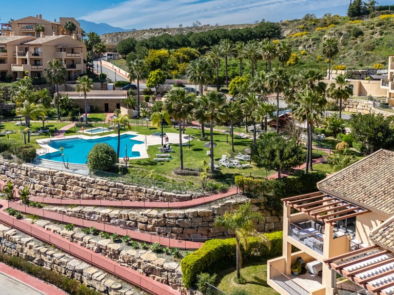 Penthouse for Sale in Benahavis Malaga 28