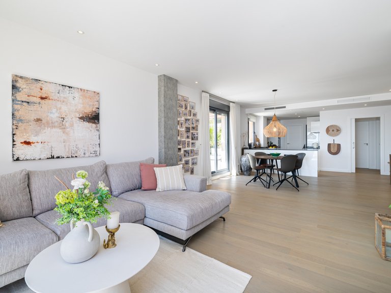 Penthouse for Sale in Benahavis Malaga 4