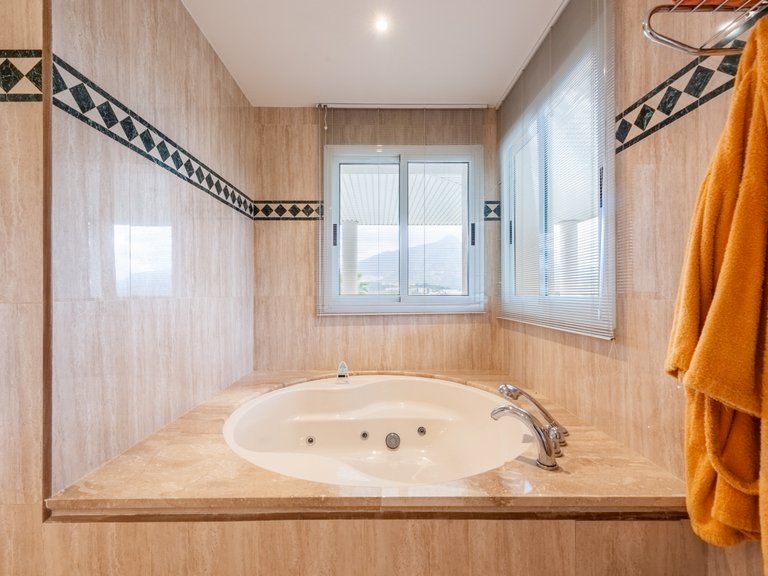 Apartment for Sale in Nueva Andalucia Malaga 27