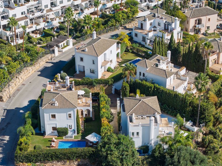 Villa for Sale in Estepona Malaga 38