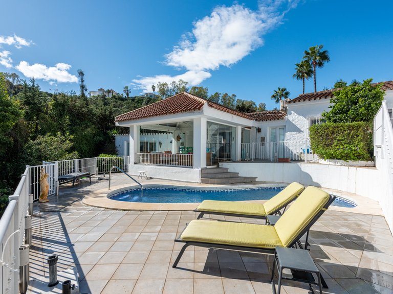 Villa for Sale in Benahavis Malaga 1