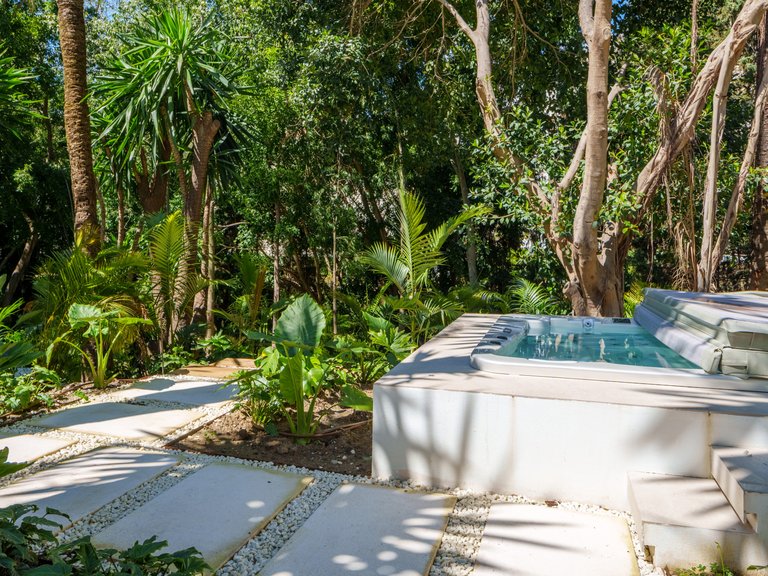 Villa for Sale in Nueva Andalucia Malaga 33