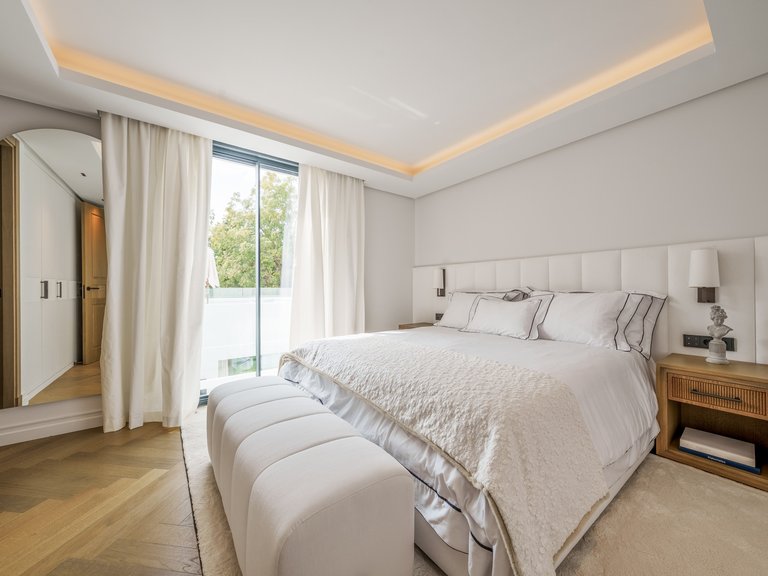 Villa for Sale in Nueva Andalucia Malaga 17