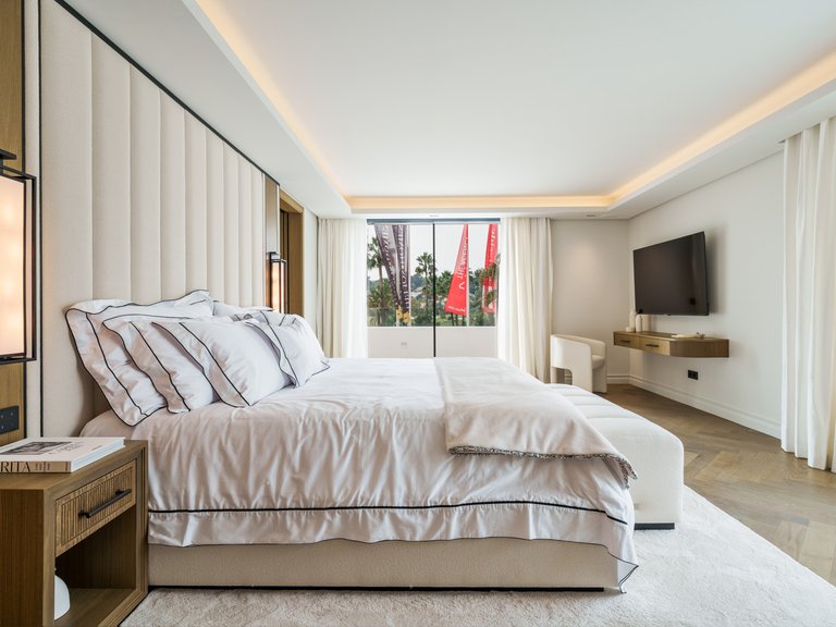 Villa for Sale in Nueva Andalucia Malaga 11